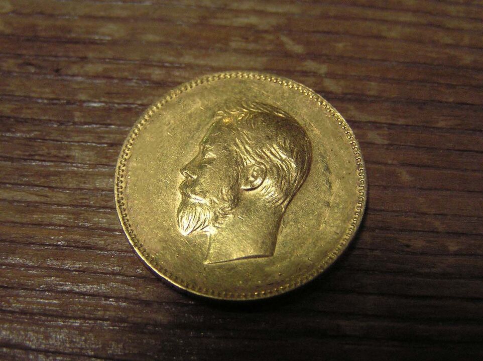 gold coin for financial prosperity