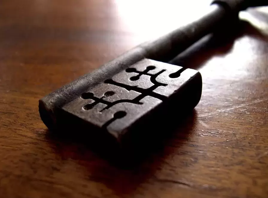 good luck charm - key